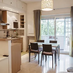 Quiet With Balcony - 30 Min To Center - Airport Link - By Orpi Rent Appartamento Roma
